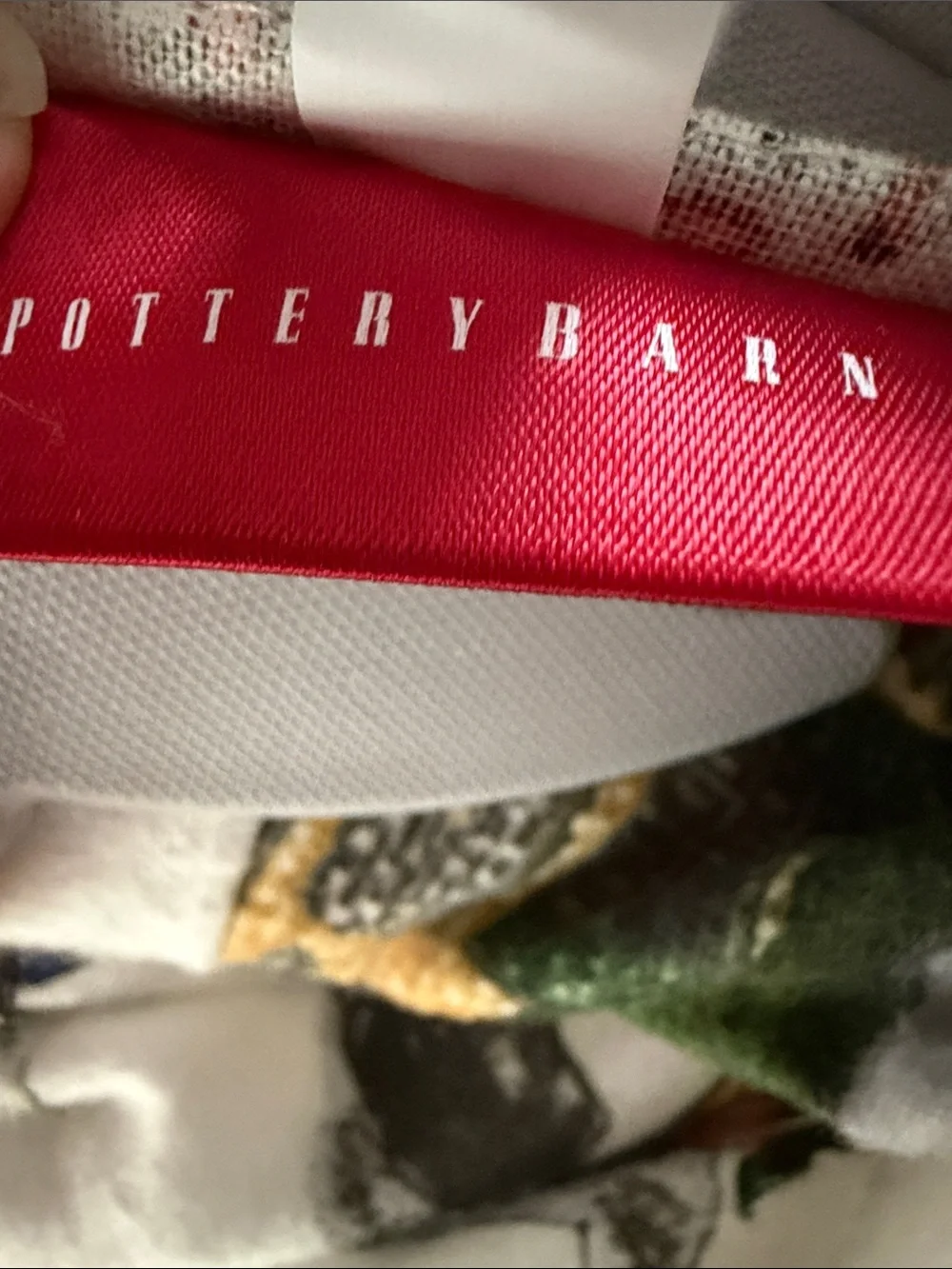 Pottery Barn White Holiday Print Robe National lampoon